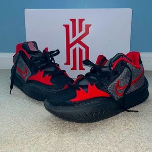 Nike Mens Kyrie Low 4